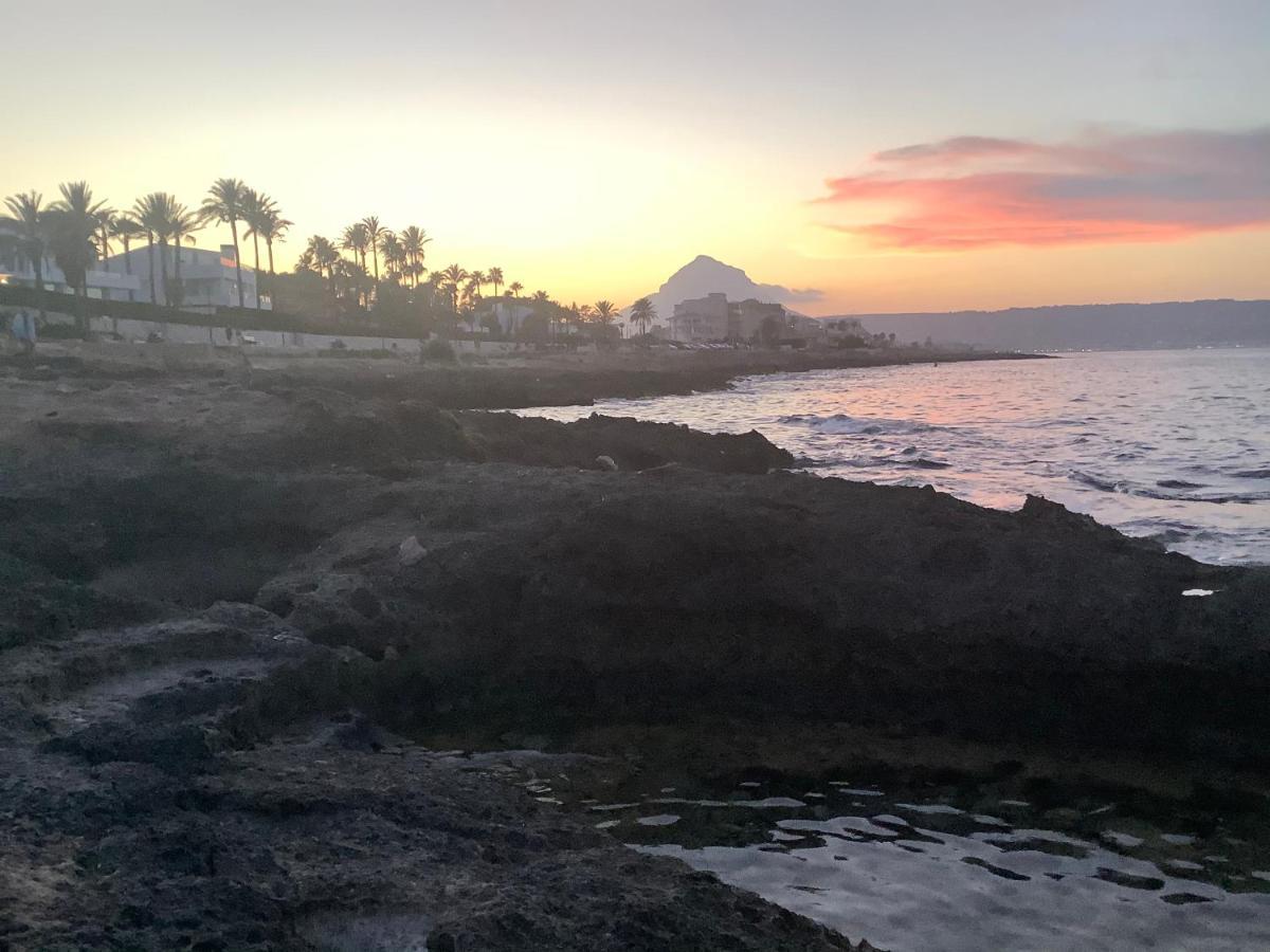 ACOGEDOR Y PRECIOSO ÁTICO EN JAVEA Primera línea playa Esterno foto